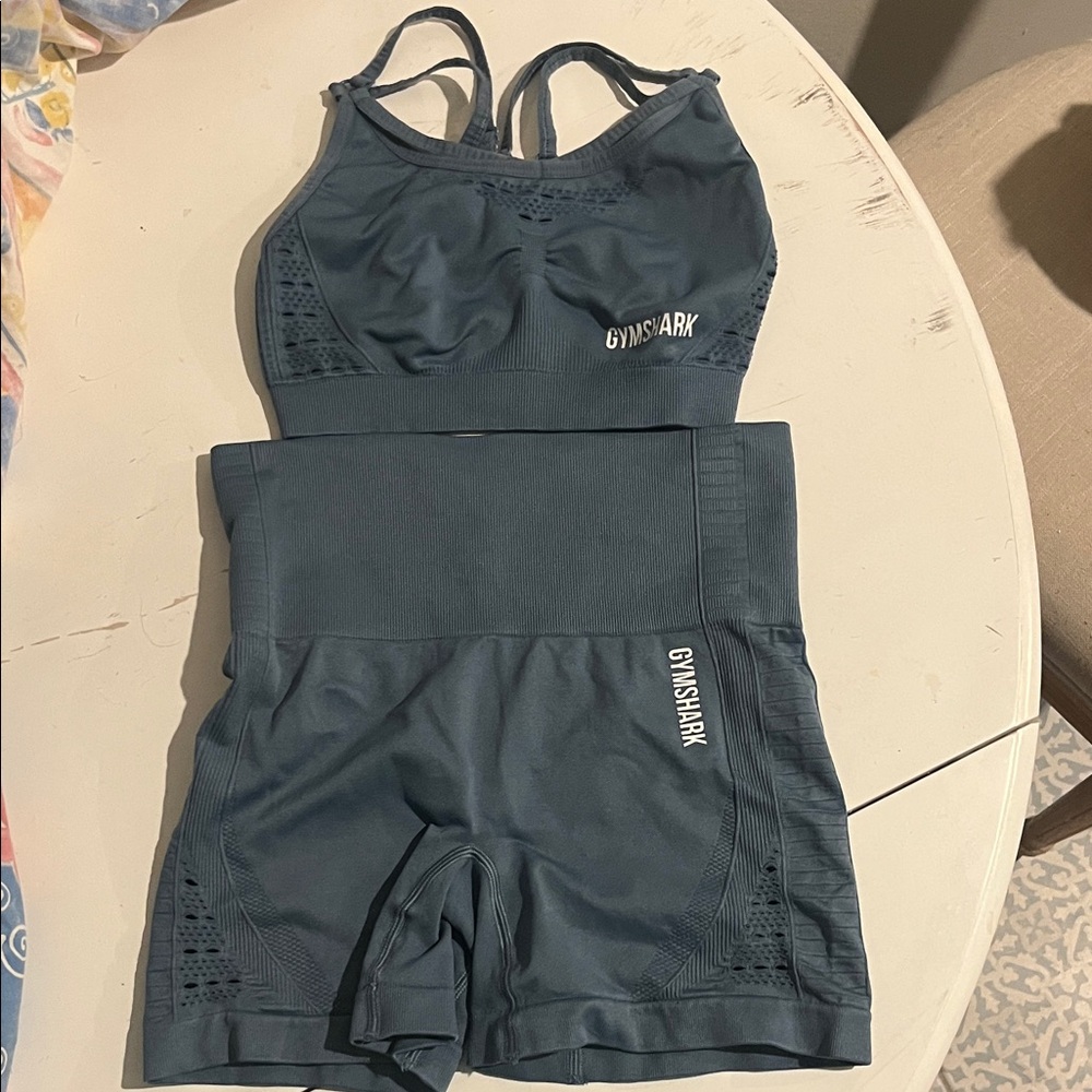 Gymshark Shorts & Sports Bra Set